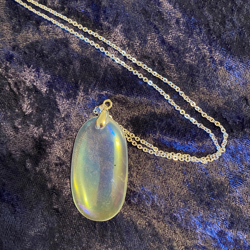 Beautiful Angel Aura Pendant On Sparkling Chain 8$